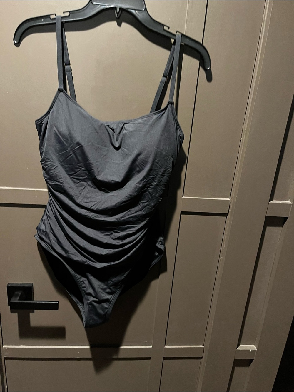 La Blanca Black Ruched One-Piece Swimsuit Size 14 New w/o tag